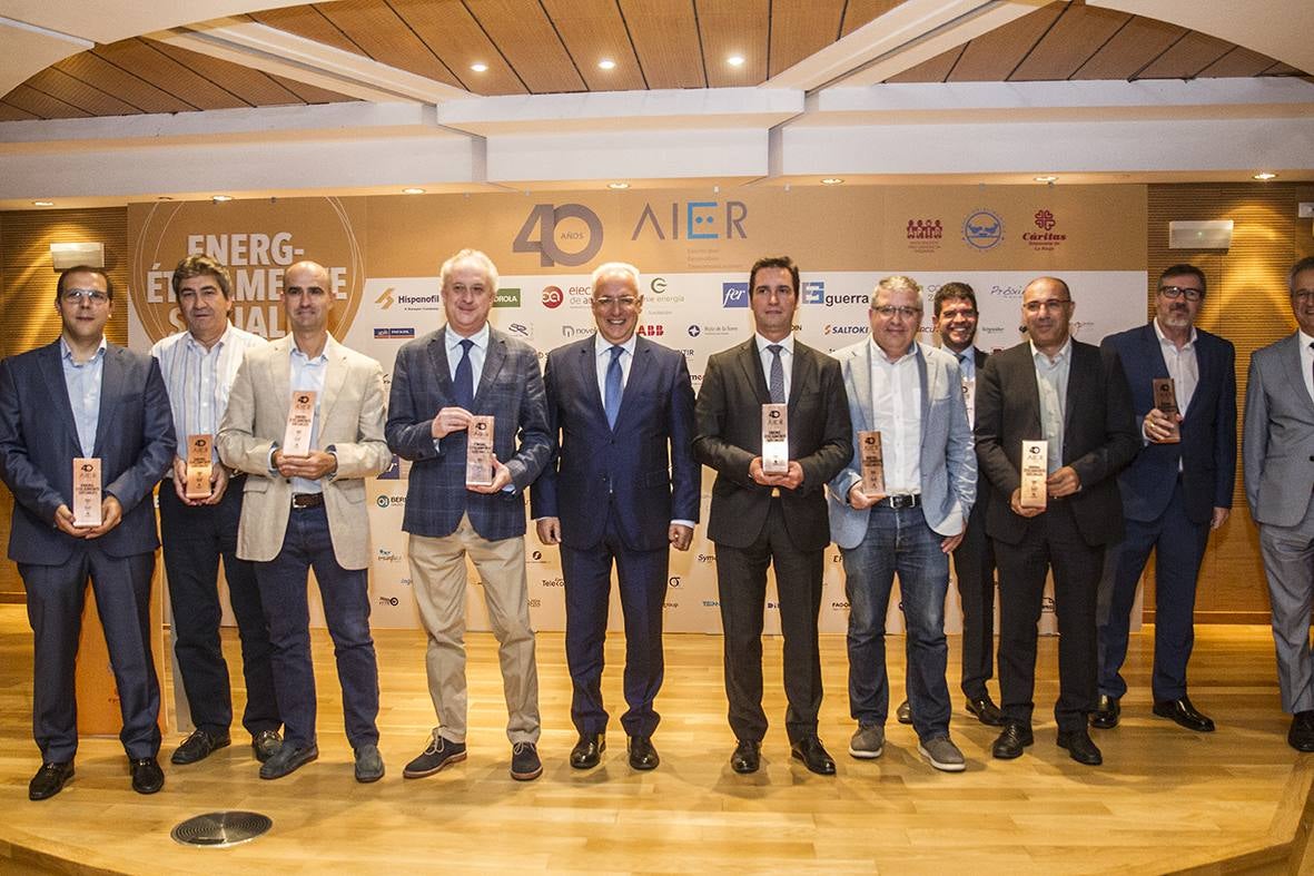 El museo Würth La Rioja acogió este jueves el acto del 40º Aniversario de la Asociación de Instaladores Electricistas y de Telecomunicaciones de La Rioja (AIER), en el que se presentaron los resultados del proyecto 'Energ-Éticamente sociales' realizado junto a Cáritas, Asociación Pro Infancia Riojana y el Banco de Alimentos de La Rioja.