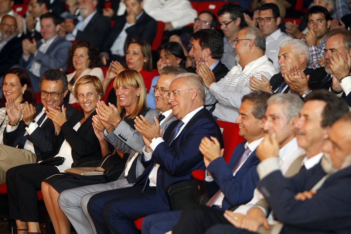 El museo Würth La Rioja acogió este jueves el acto del 40º Aniversario de la Asociación de Instaladores Electricistas y de Telecomunicaciones de La Rioja (AIER), en el que se presentaron los resultados del proyecto 'Energ-Éticamente sociales' realizado junto a Cáritas, Asociación Pro Infancia Riojana y el Banco de Alimentos de La Rioja.