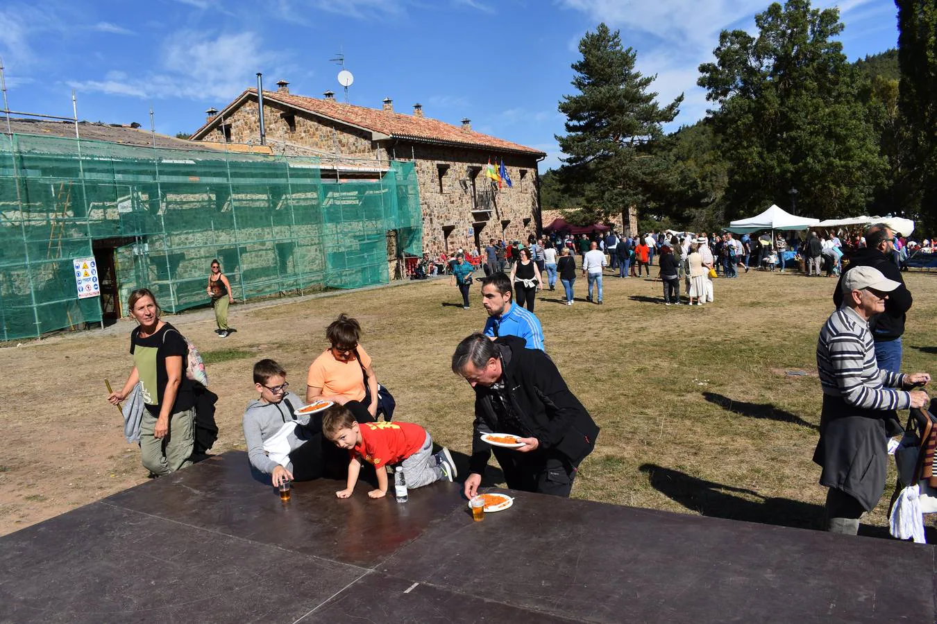 La Fiesta de la Trashumancia en la Venta de Piqueras reivindicó el legado pastoril de la comarca y lo divulgó entre los niños