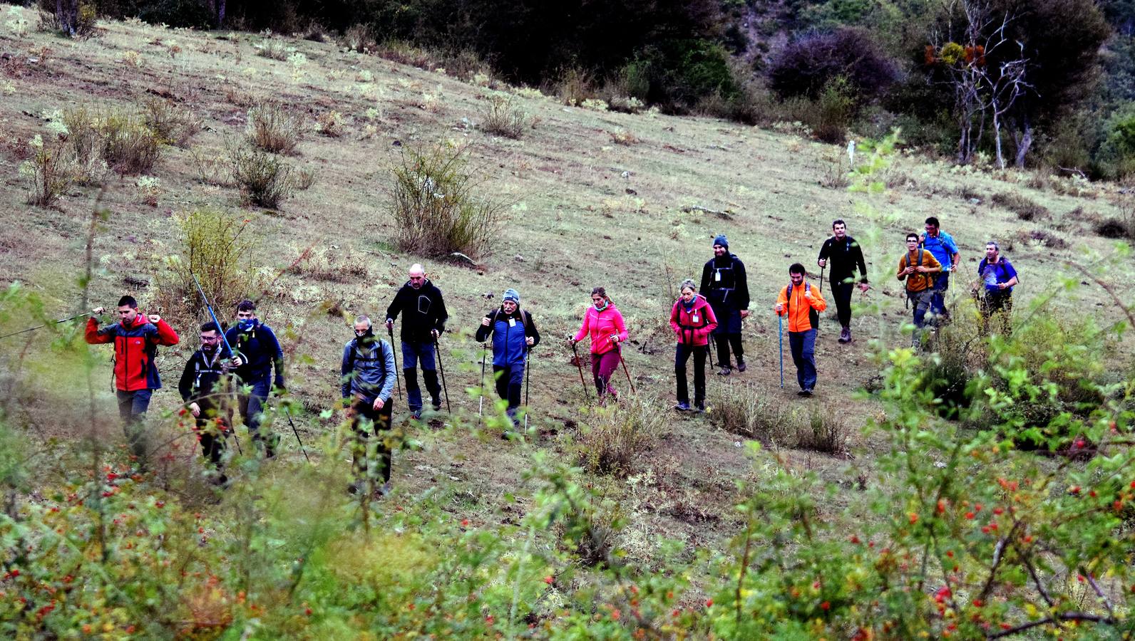 Cerca de 450 valientes tomaron la salida de la Marcha Hoyos de Iregua en Villoslada de Cameros