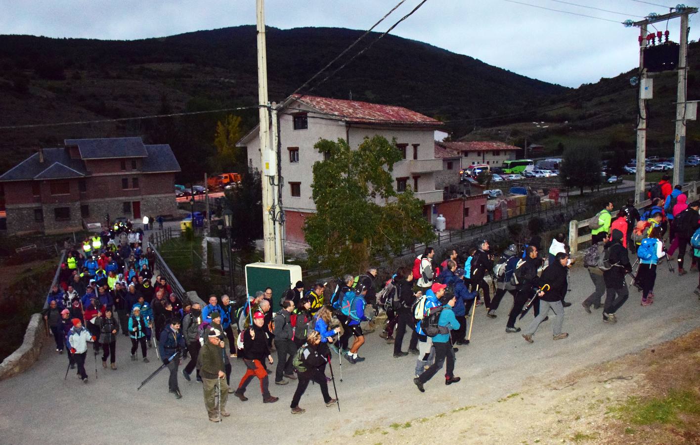 Cerca de 450 valientes tomaron la salida de la Marcha Hoyos de Iregua en Villoslada de Cameros