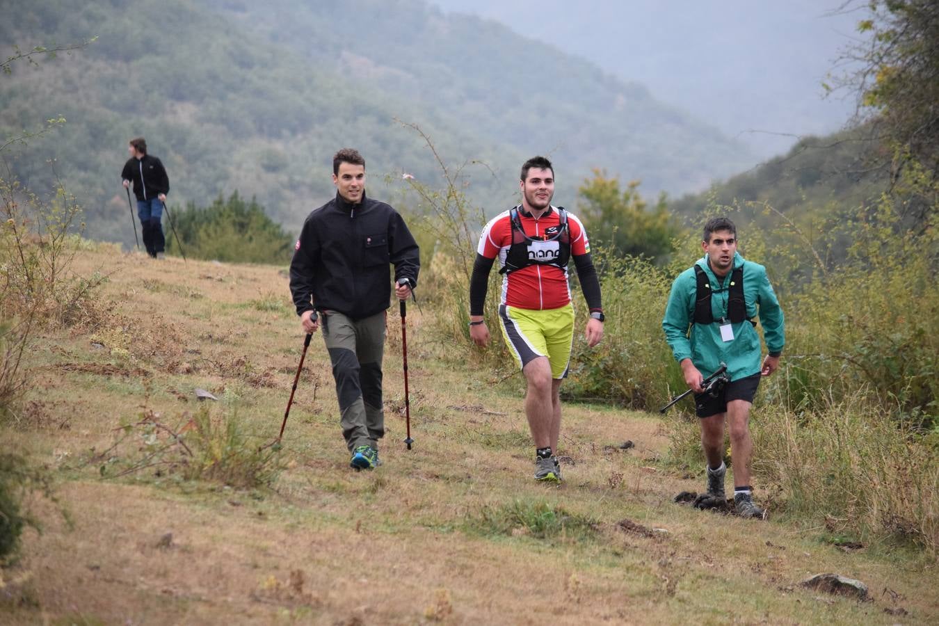 Cerca de 450 valientes tomaron la salida de la Marcha Hoyos de Iregua en Villoslada de Cameros