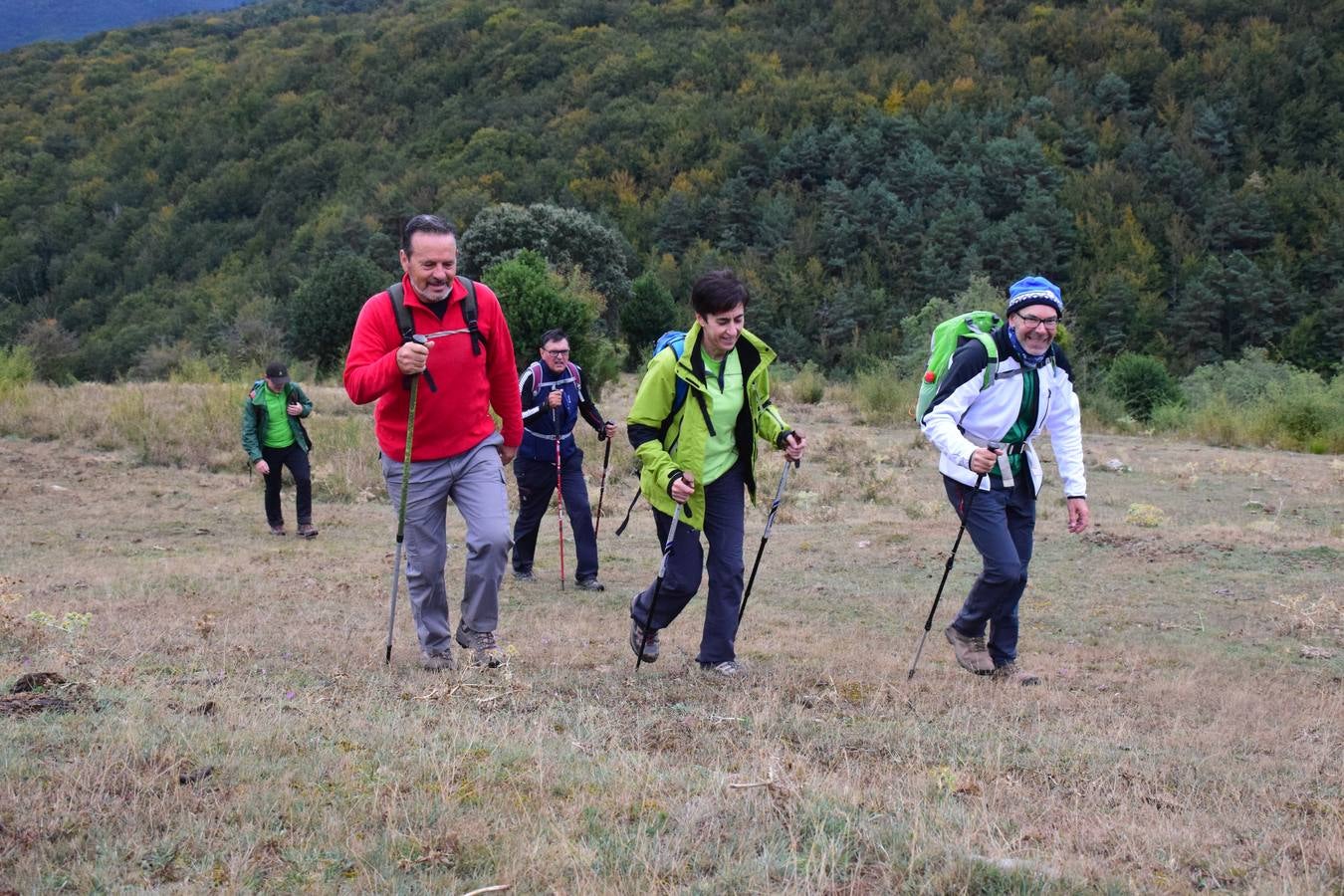 Cerca de 450 valientes tomaron la salida de la Marcha Hoyos de Iregua en Villoslada de Cameros