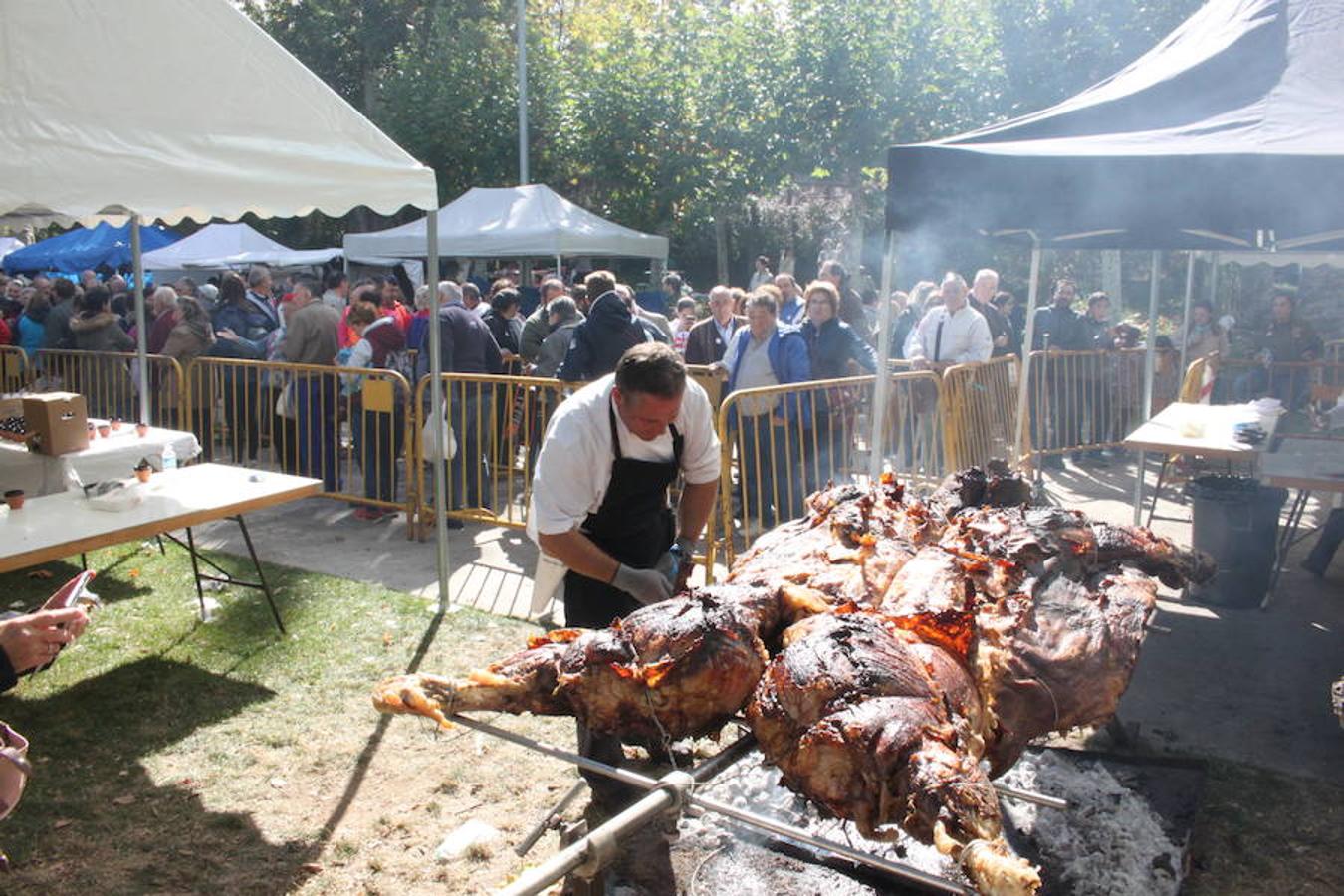 Imágenes correspondientes a la XVII Jornada de la Ternera Asada que se celebró el pasado domingo en Enciso.