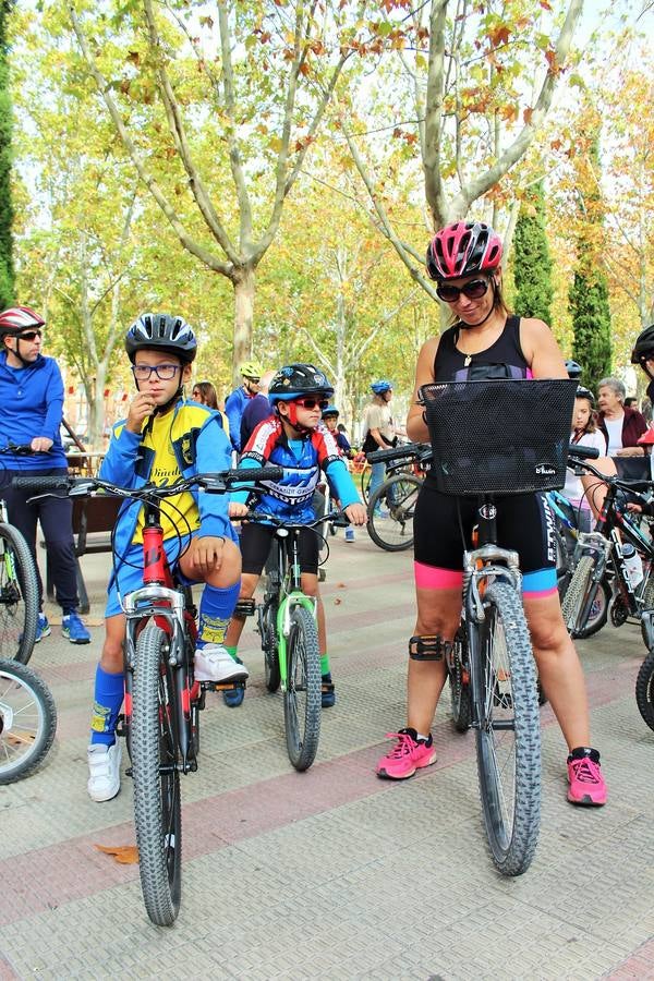 Las imágenes del paseo ciclista por los alrededores de Varea con la ciclista riojana