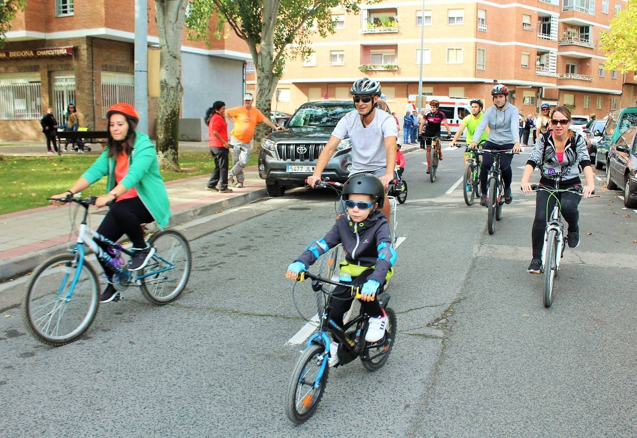 Las imágenes del paseo ciclista por los alrededores de Varea con la ciclista riojana