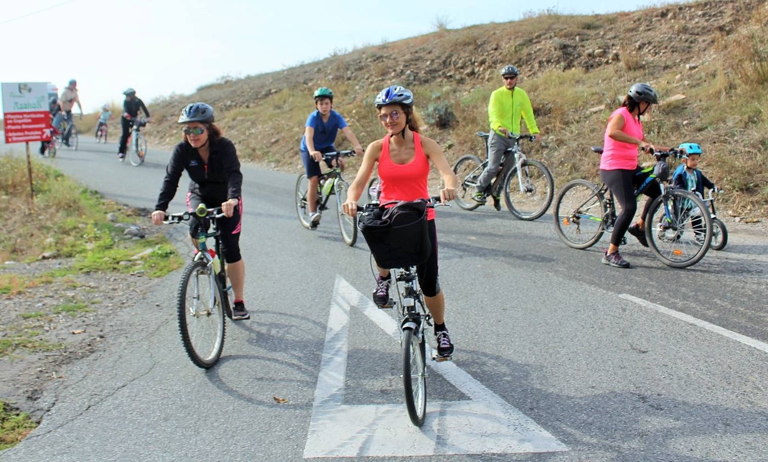 Las imágenes del paseo ciclista por los alrededores de Varea con la ciclista riojana