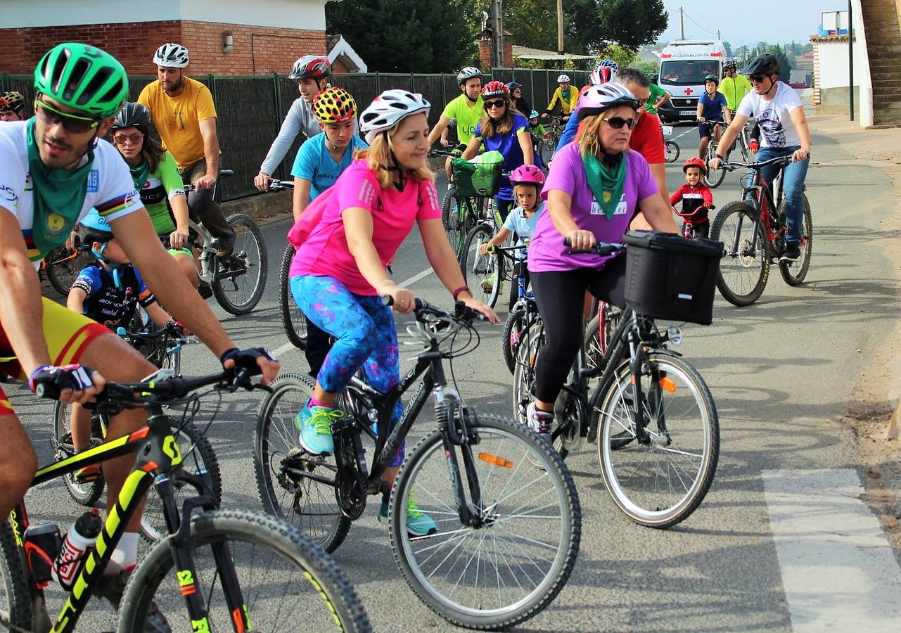 Las imágenes del paseo ciclista por los alrededores de Varea con la ciclista riojana