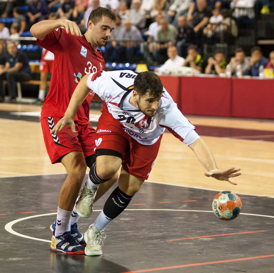 Empujados por el talento de Eduardo Cadarso el equipo riojano aplasta al Alcobendas 41-26 y asalta la segunda plaza de la Liga Asobal