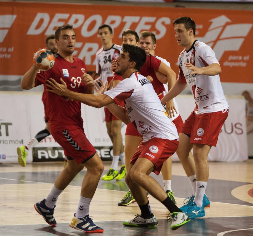 Empujados por el talento de Eduardo Cadarso el equipo riojano aplasta al Alcobendas 41-26 y asalta la segunda plaza de la Liga Asobal