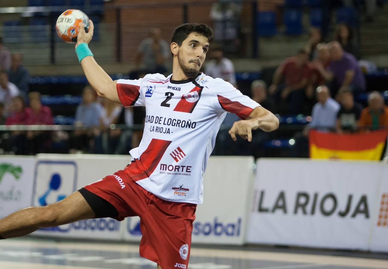 Empujados por el talento de Eduardo Cadarso el equipo riojano aplasta al Alcobendas 41-26 y asalta la segunda plaza de la Liga Asobal