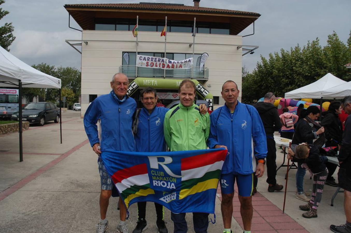 IV marcha solidaria de El Redal, en favor de AFA Rioja. En la cita han participado 370 personas y después también se han celebrado carreras sénior e infantil.