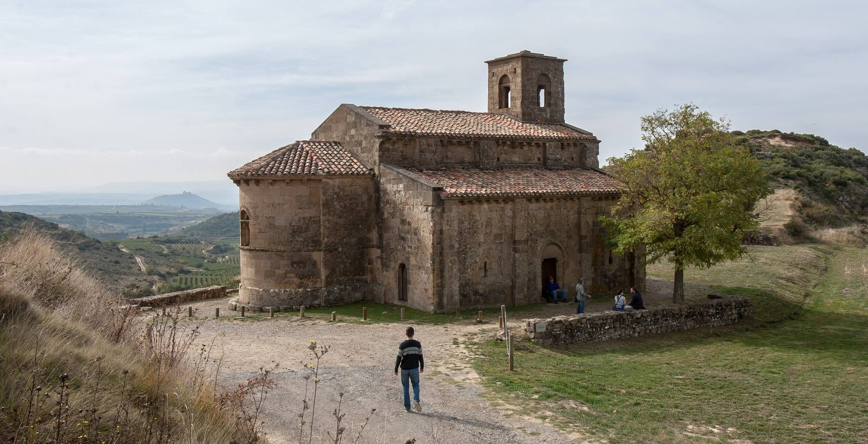 La Rioja Turismo estrena ruta enoturística inspirada en la novela de Andrés Pascual 'A merced de un dios salvaje'