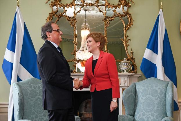Quim Torra y la primera ministra escocesa, Nicola Sturgeon. :: getty