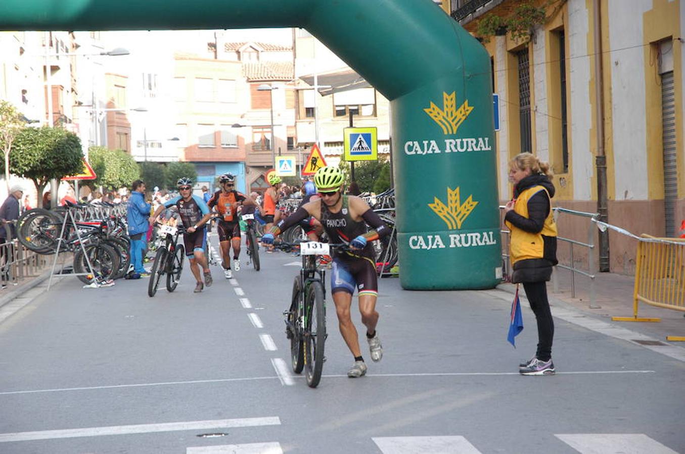 Imágenes del V duatlón disputado en Rincón de Soto el domingo.