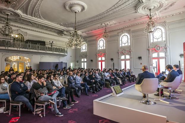 Aspecto que presentaba ayer el Círculo Logroñés en la jornada inaugural de la nueva edición de Futuro en Español. :: justo rodríguez