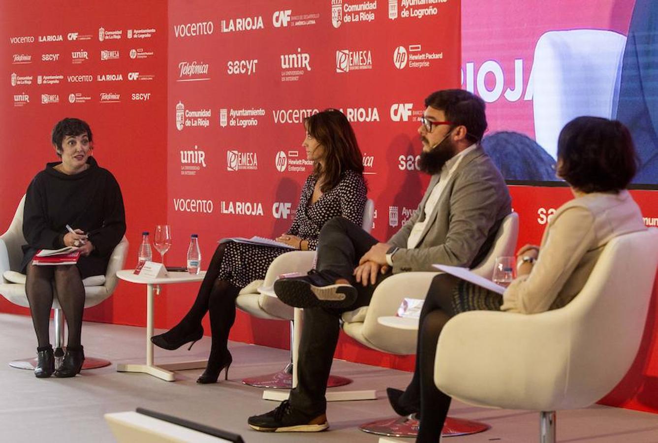 La tecnología inteligente para la gestión integral de la ciudad moderna y la conectividad ha centrado el contenido de la segunda jornada de Futuro en Español, a las que asisten expertos del sector tecnológico, educativo y urbanístico de España y América Latina.