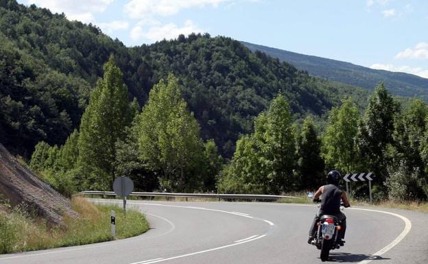 'La ruta tres valles' ofrece a los motoristas 1.313 curvas en 189 kilómetros