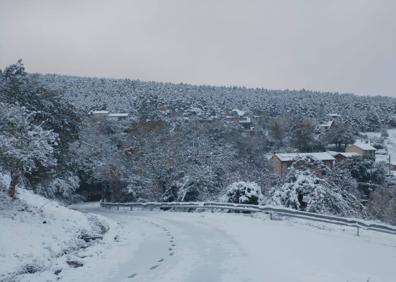 Imagen secundaria 1 - Varias estampas nevadas en El Rasillo.