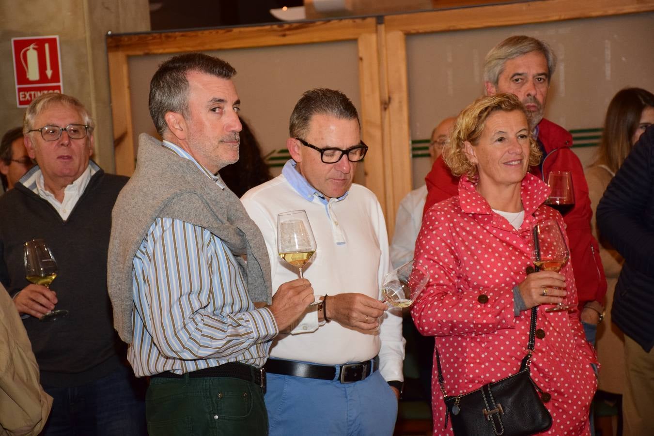 Tras la jornada de golf se pudo disfrutar de una cata d dos vinose de Bodegas Altanza