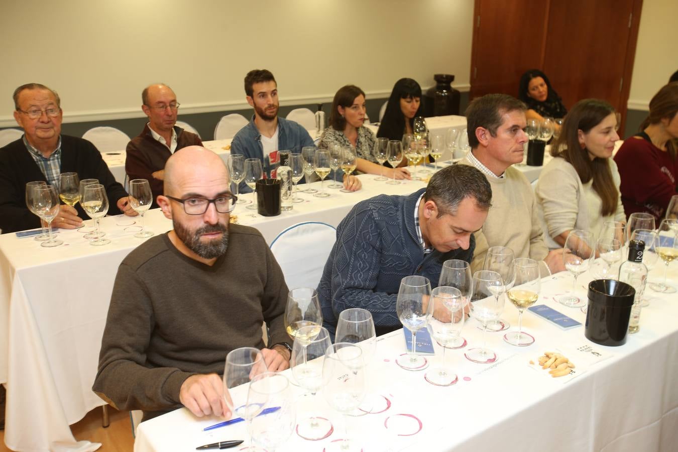 Viña Ijalba protagonizó el regreso tras la vendimia del Club de Catas de lomejordelvinorioja.com.