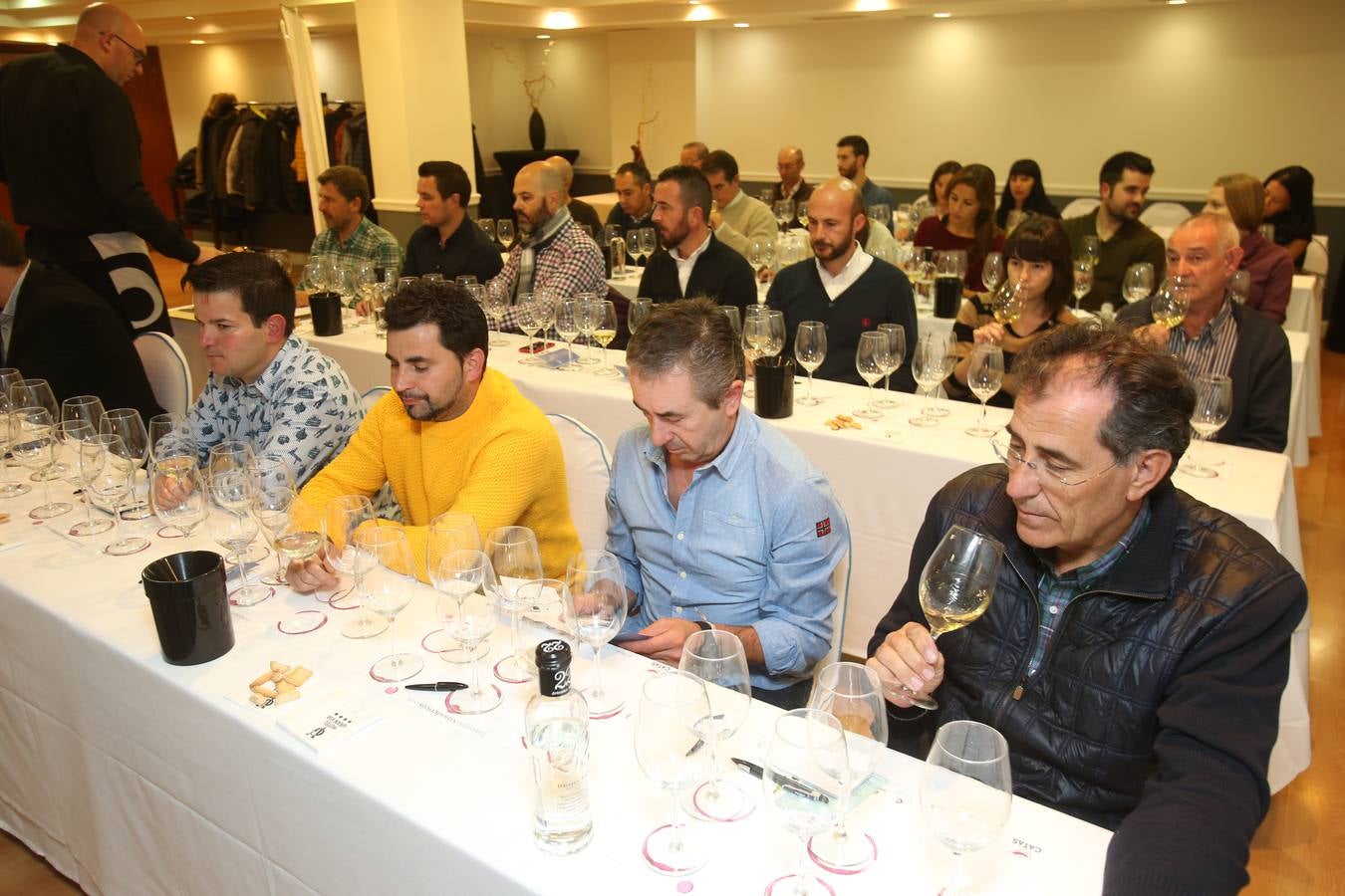 Viña Ijalba protagonizó el regreso tras la vendimia del Club de Catas de lomejordelvinorioja.com.