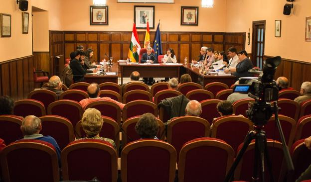 Una imagen de archivo de un pleno de la Corporación de Santo Domingo de la Calzada. :: 