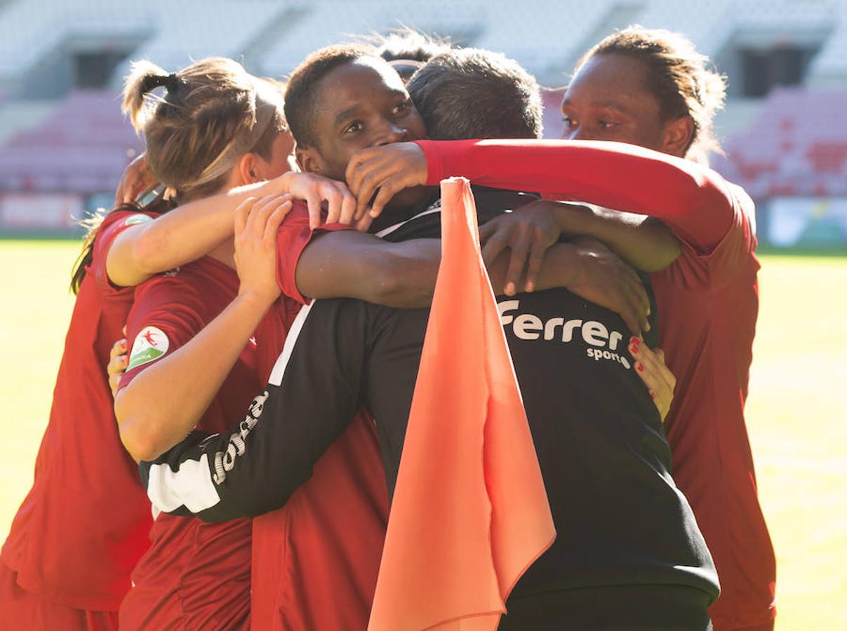 El EDF recupera la sonrisa después de ganar al Huelva en Las Gaunas por 2-0 y encadenar su segudo triunfo de año. Toca disfrutar.