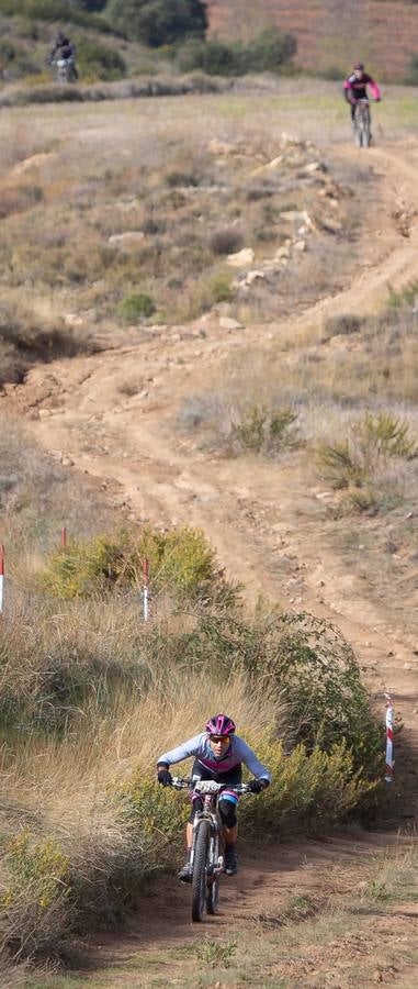 Más de 300 ciclistas participan en la Travesía del Mantible.