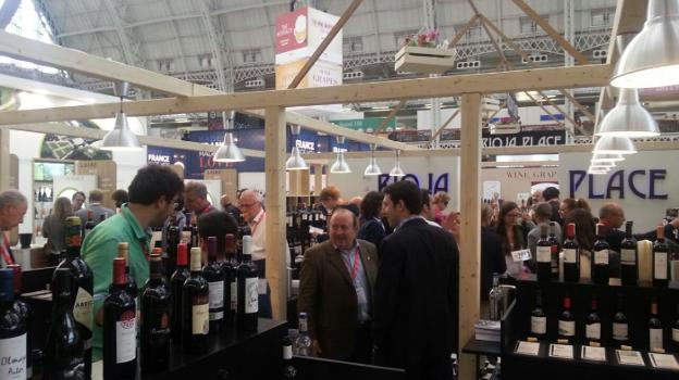 Pabellón riojano en la feria London Wine, en el Reino Unido, país en el que se han reducido las ventas de Rioja el 18,5% hasta septiembre. 