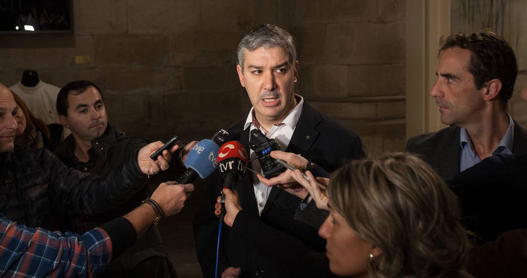 El presidente del Gobierno de La Rioja, José Ignacio Ceniceros ha respondido en el pleno del Parlamento regional a cuestiones sobre el reto demográfico, la economía en la región, el empleo público y el salario mínimo interprofesional (SMI). Parlamento.