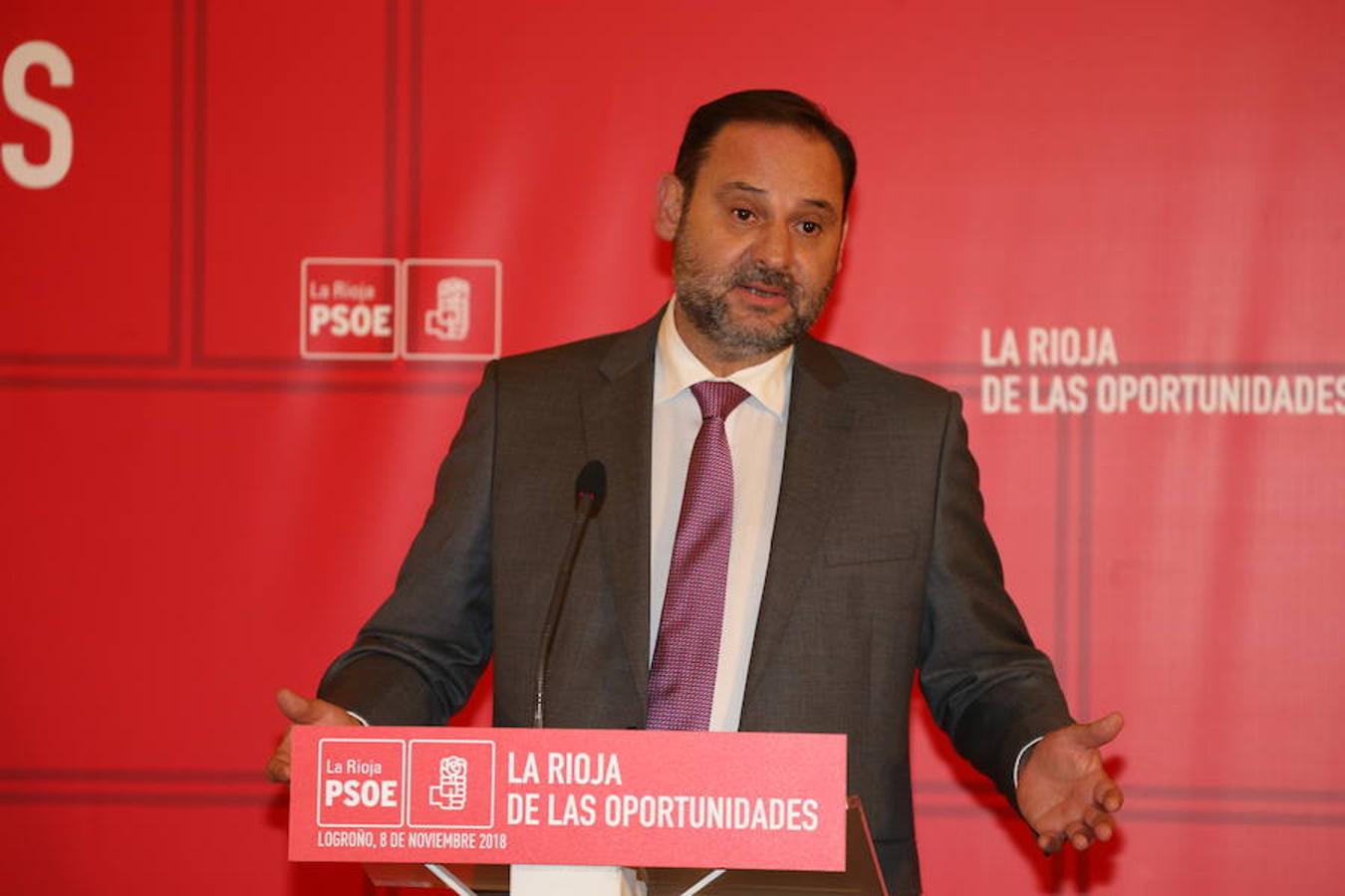 El ministro de Fomento, José Luis Ábalos ha intervenido en un acto del PSOE en La Rioja, junto a su secretario general, Francisco Ocón, y la secretaria federal de Mundo Rural y portavoz del Grupo Parlamentario Socialista, Concepción Andreu en el restaurante Delicatto de Logroño.