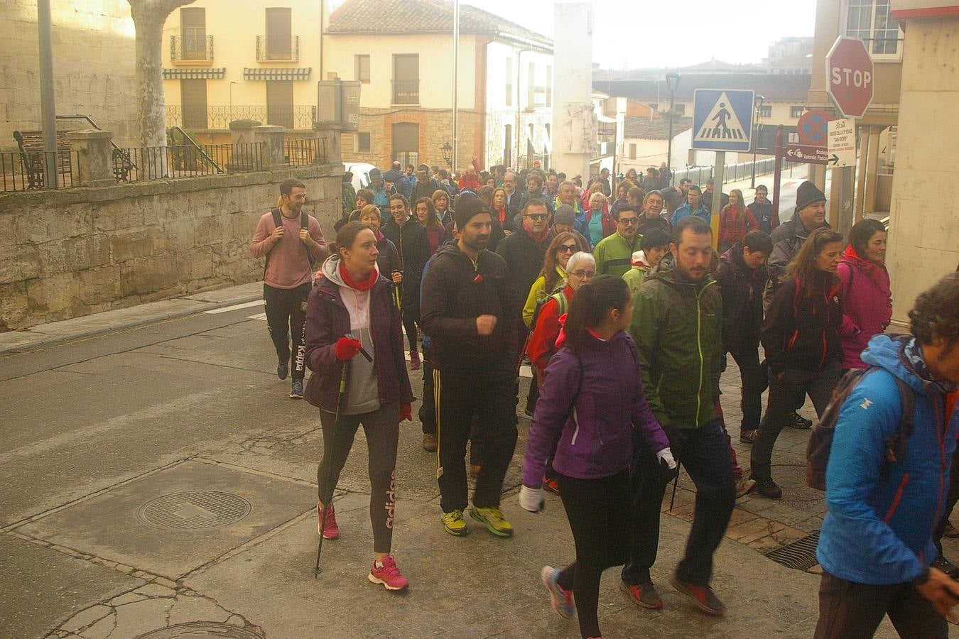 Alrededor de 150 personas estaban inscritas para tomar parte en una nueva edición de la 'Marcha de otoño', que tuvo lugar en Cenicero