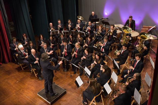 Imagen de la banda durante su último concierto en honor a Santa Cecilia en noviembre del 2017. :: l.r.