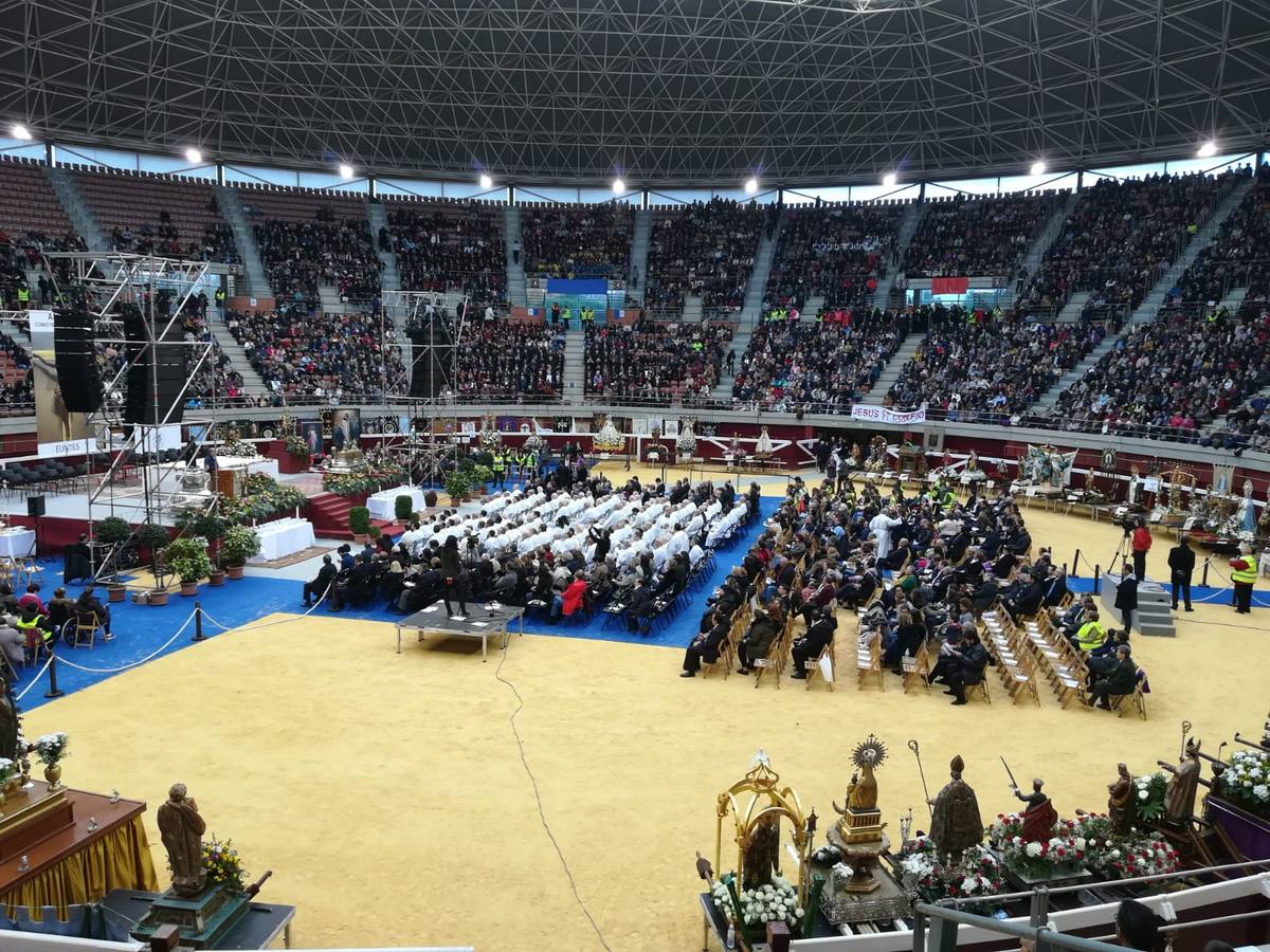 Diiez mil personas se dieron cita en la misa que inauguró la Misión Euntes.