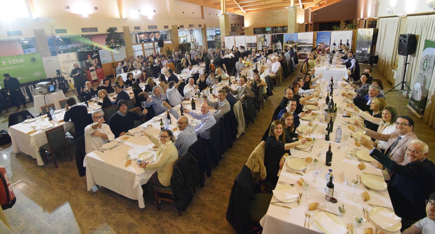 La Liga de Golf y Vino terminón con una cena alla que asistieron jugadores, organización y patrocinadores.