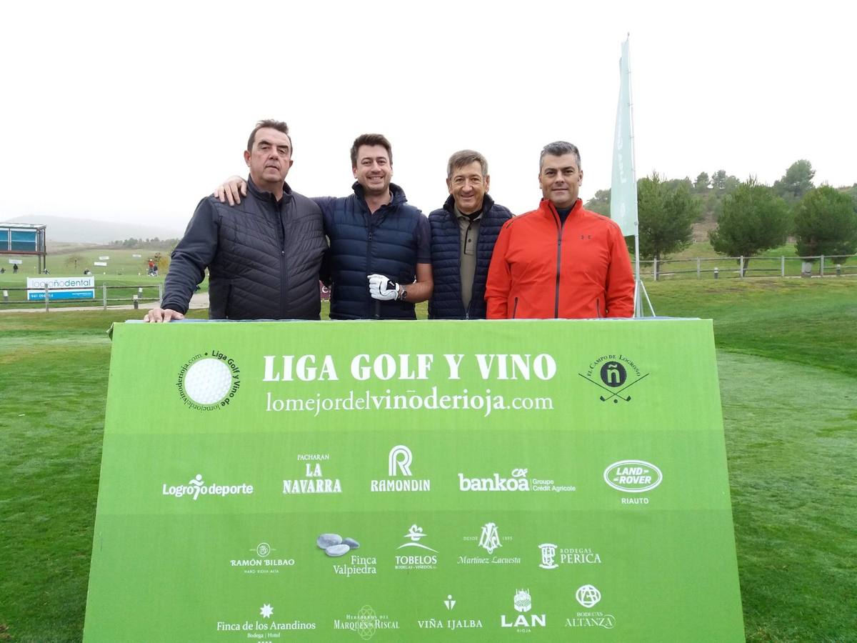 Imágenes de la salida de la final de la Liga de Golf y Vino de lomejordelvinoderioja.com.