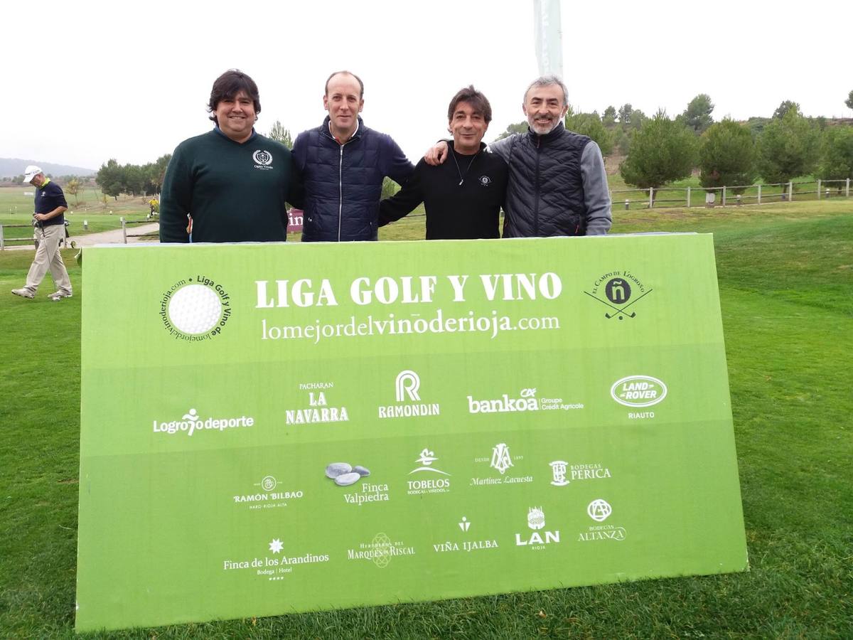 Imágenes de la salida de la final de la Liga de Golf y Vino de lomejordelvinoderioja.com.