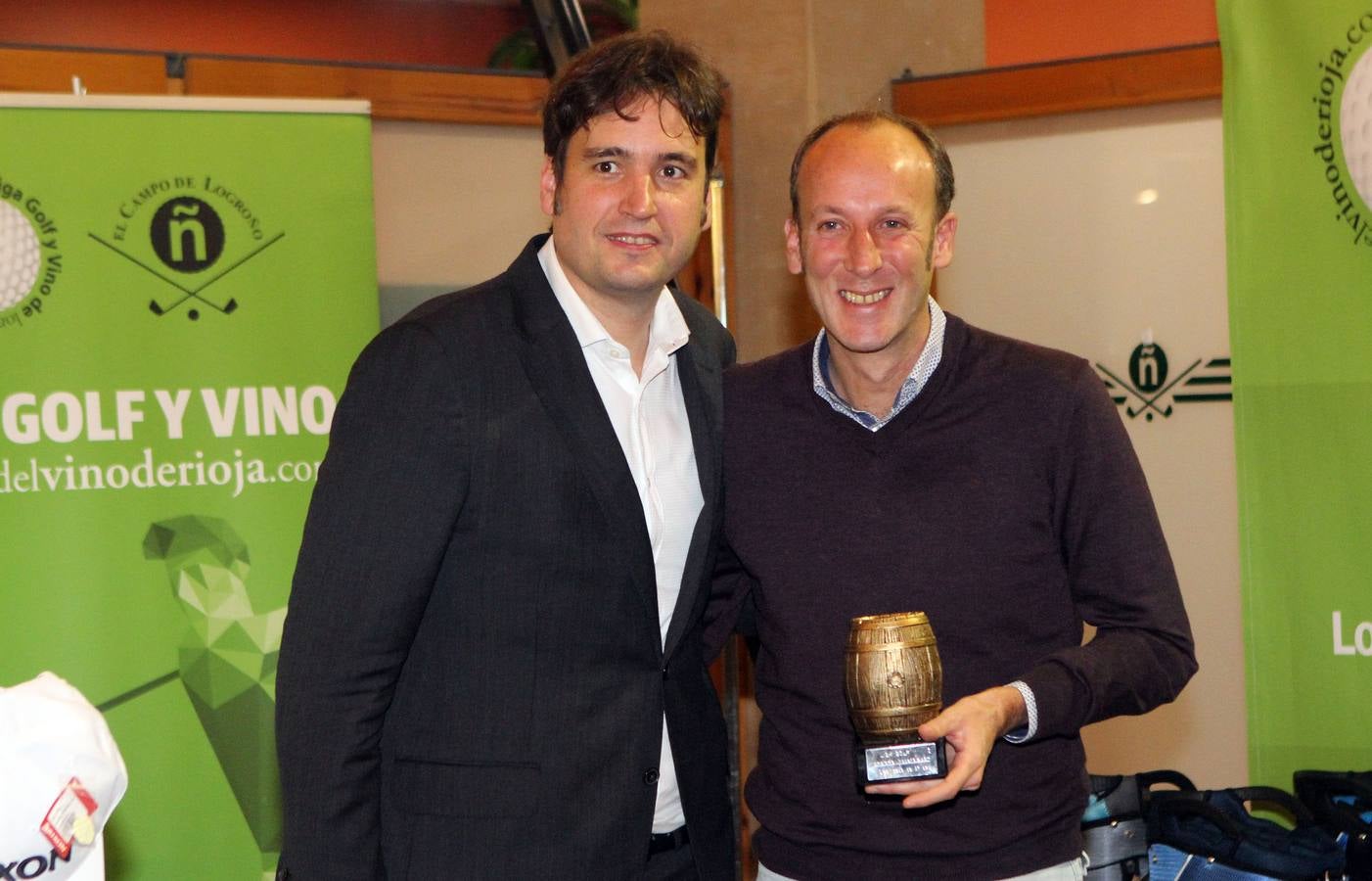 Tras la cena, los ganadores recibieron sus premios.