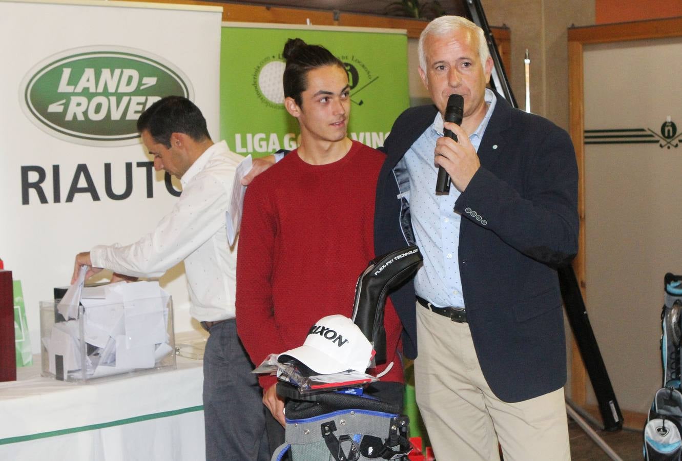 Tras la cena, los ganadores recibieron sus premios.