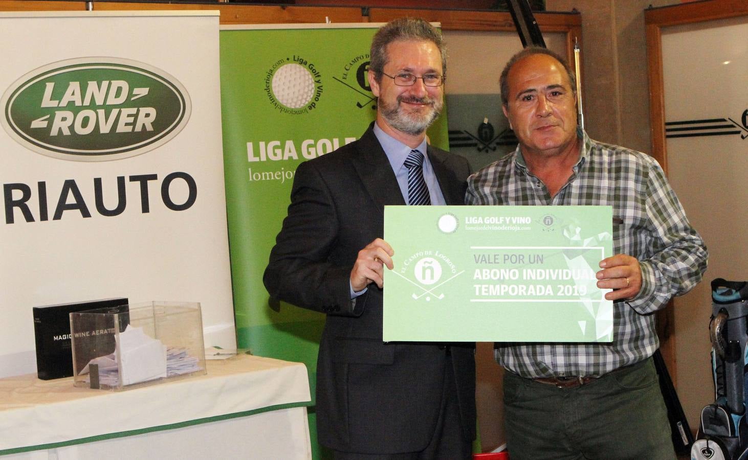 Tras la cena, los ganadores recibieron sus premios.