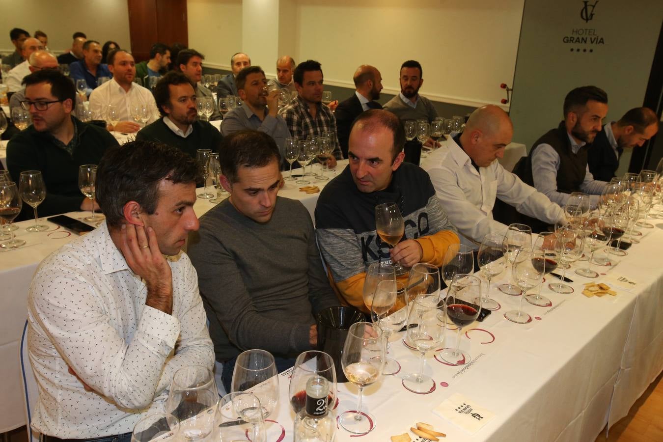 Lleno en la cata de lomejordelvinoderioja.com