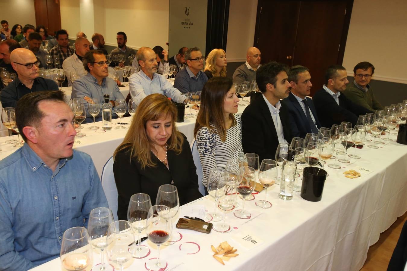 Lleno en la cata de lomejordelvinoderioja.com