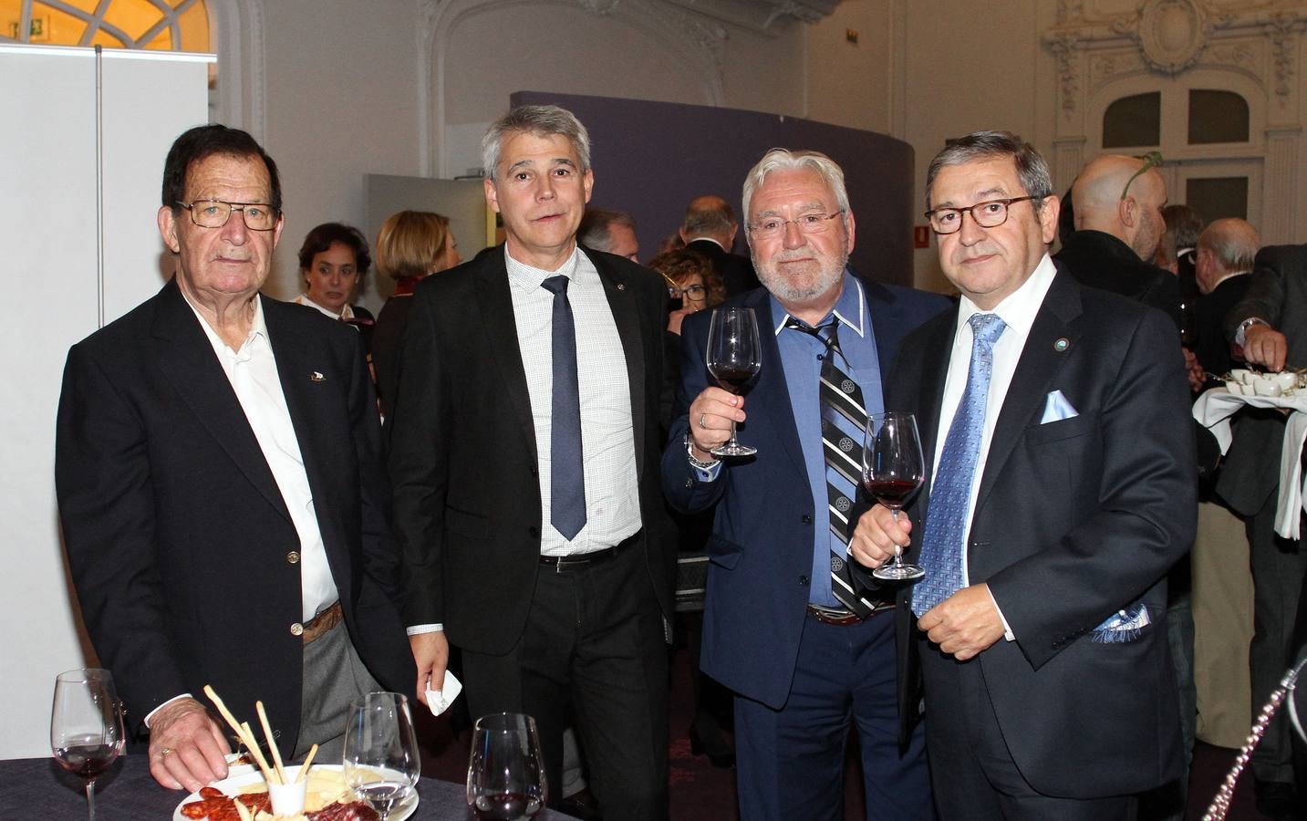 Los rotarios celebran en Logroño el aniversario de la entidad benéfica