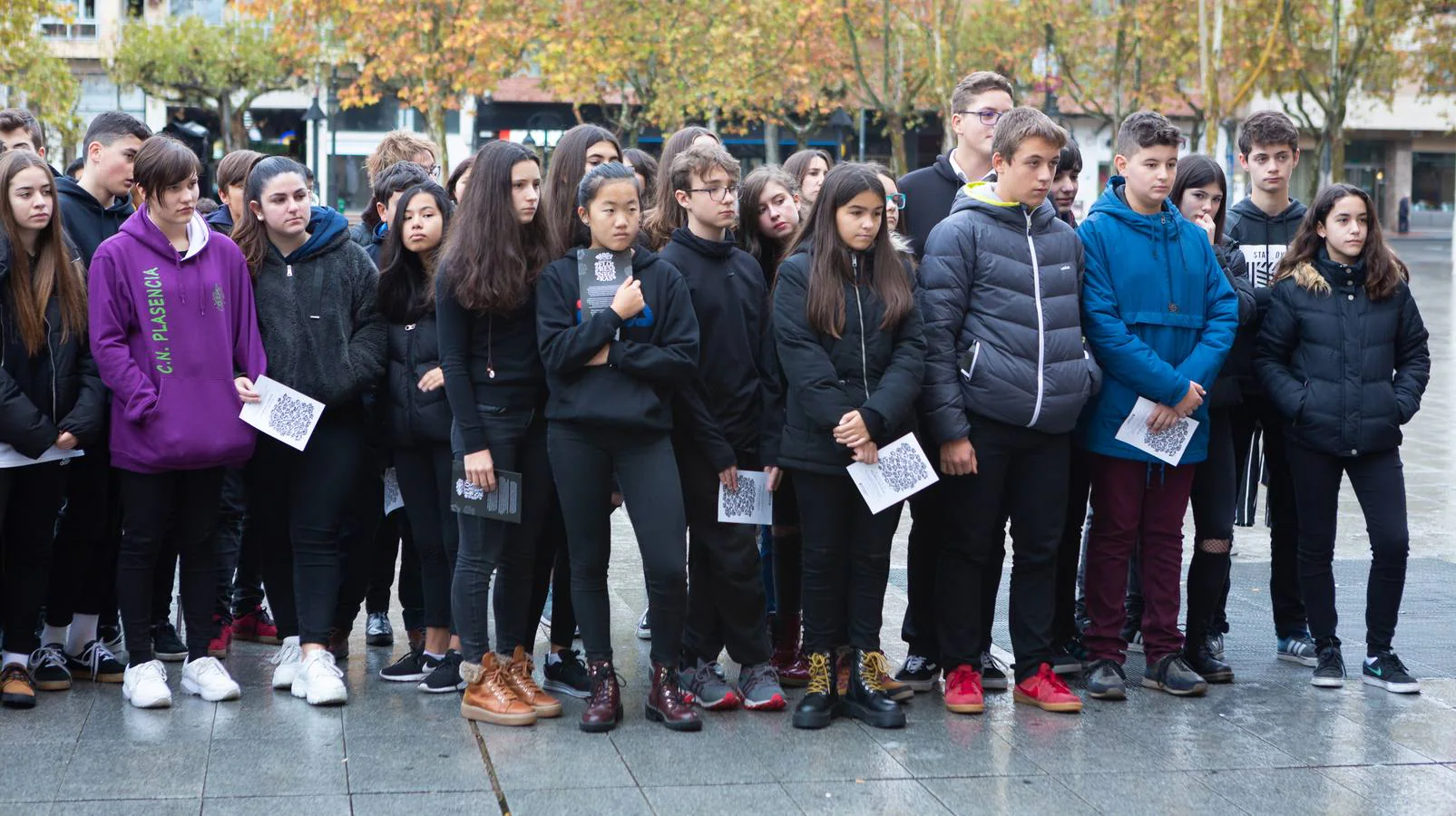 Diversos actos recuerdan a las víctimas de la violencia contra las mujeres y reclaman más educación y sensibilización 