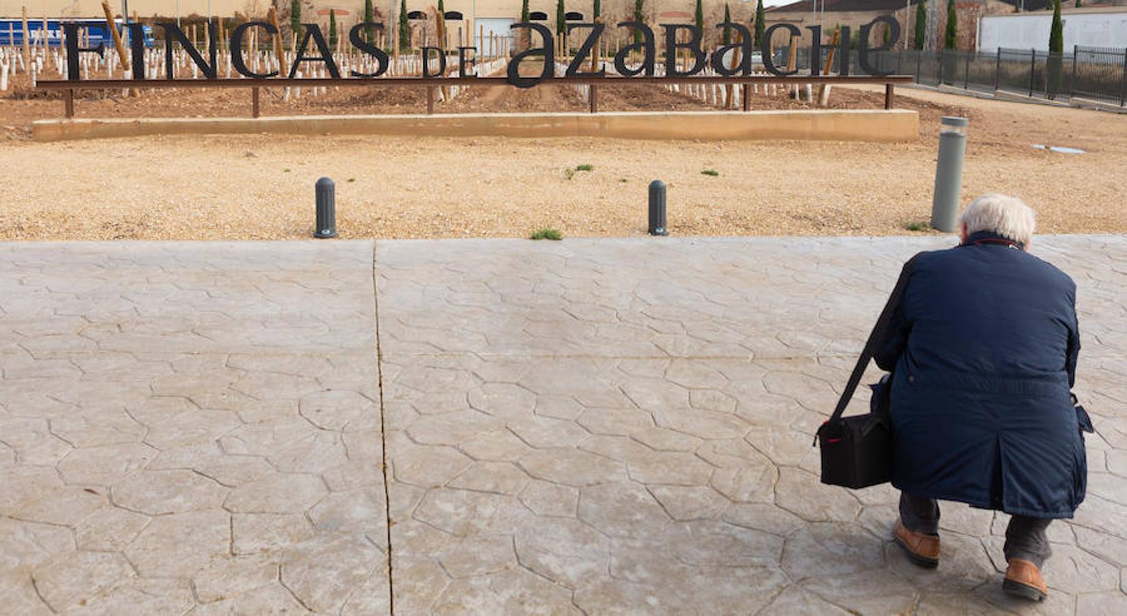 El sol y el buen tiempo se aliaron para hacer «la fotografía perfecta» en el VIII Rally Fotográfico del Rioja, que ayer reunió a 95 participantes y recorrió rincones y bodegas de Aldeanueva, Azagra y Navarrete