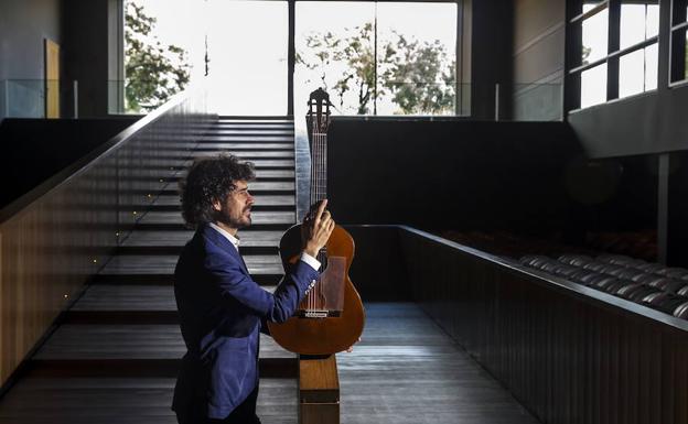 Pablo Sáinz Villegas, guitarrista riojano de fama internacional. 