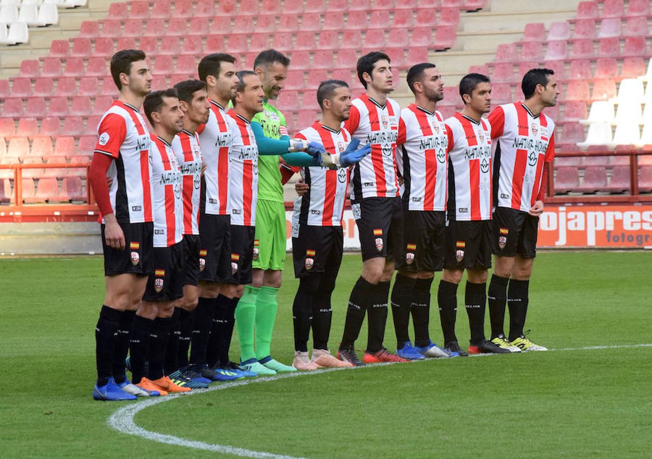 La UDL recuperó un punto en el partido jugado ayer en Las Gaunas contra la Real Sociedad B. El 1-1 llegó gracias a un cabezazo de Ander Vitoria en un córner tras el tempranero tanto guipuzcoano.