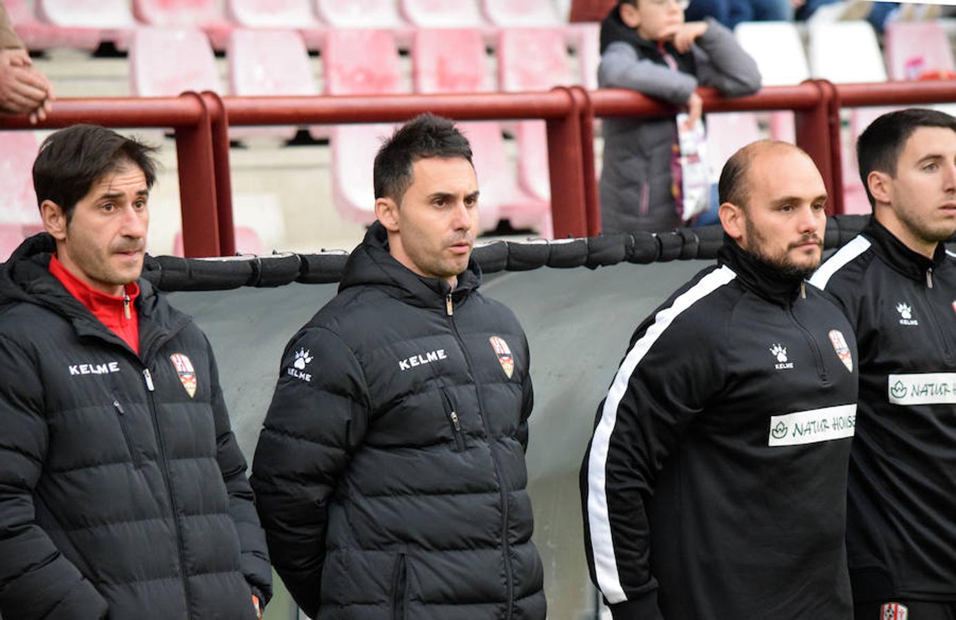 La UDL recuperó un punto en el partido jugado ayer en Las Gaunas contra la Real Sociedad B. El 1-1 llegó gracias a un cabezazo de Ander Vitoria en un córner tras el tempranero tanto guipuzcoano.