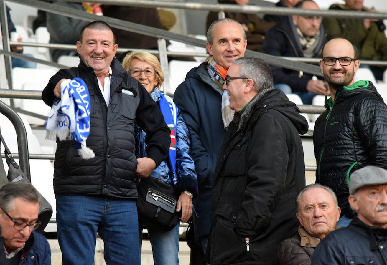 La UDL recuperó un punto en el partido jugado ayer en Las Gaunas contra la Real Sociedad B. El 1-1 llegó gracias a un cabezazo de Ander Vitoria en un córner tras el tempranero tanto guipuzcoano.